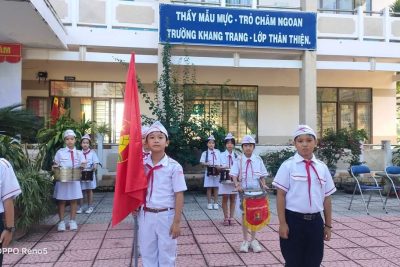 Liên đội Trường TH Tịnh tổ chức tiết Sinh hoạt dưới cờ với chủ đề Phát động phong trào “Nói lời hay, làm nghìn việc tốt”