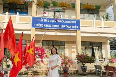 Trường tiểu học Tịnh Phong hưởng ứng tuần lễ áo dài chào mừng ngày Quốc tế phụ nữ 8/3.